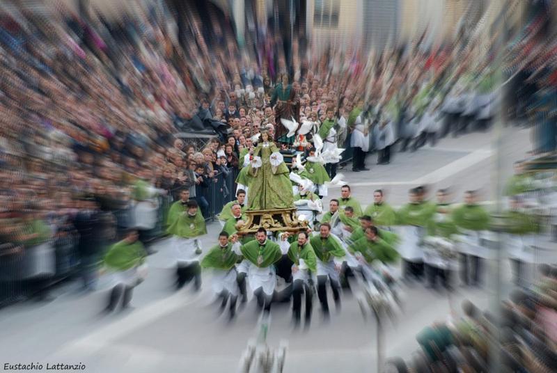 Dietro Piazza Maggiore Sulmona Ngoại thất bức ảnh
