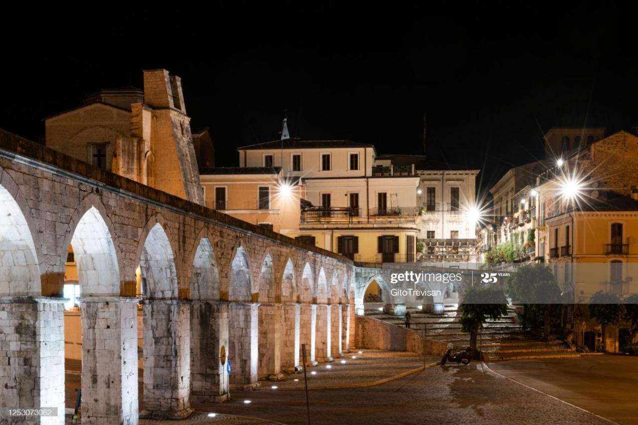 Dietro Piazza Maggiore Sulmona Ngoại thất bức ảnh