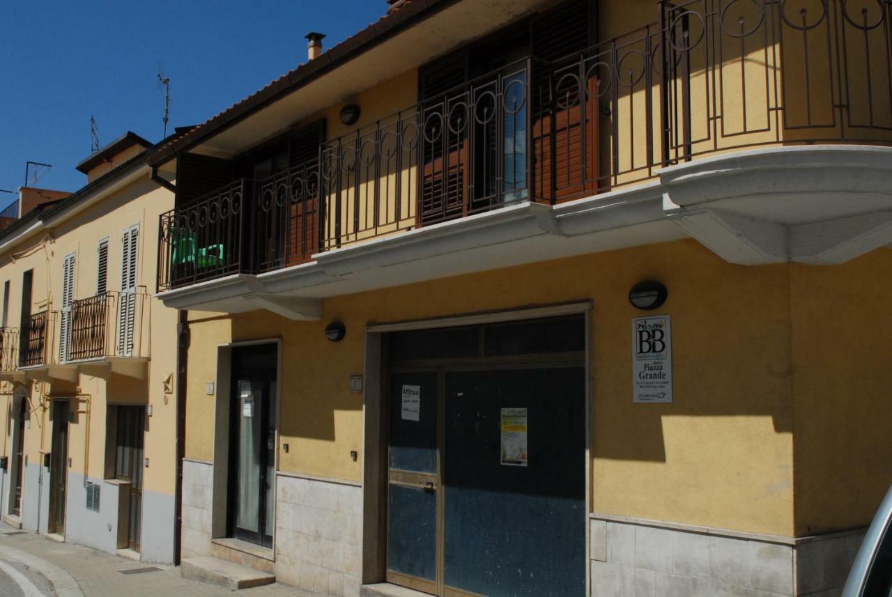 Dietro Piazza Maggiore Sulmona Ngoại thất bức ảnh