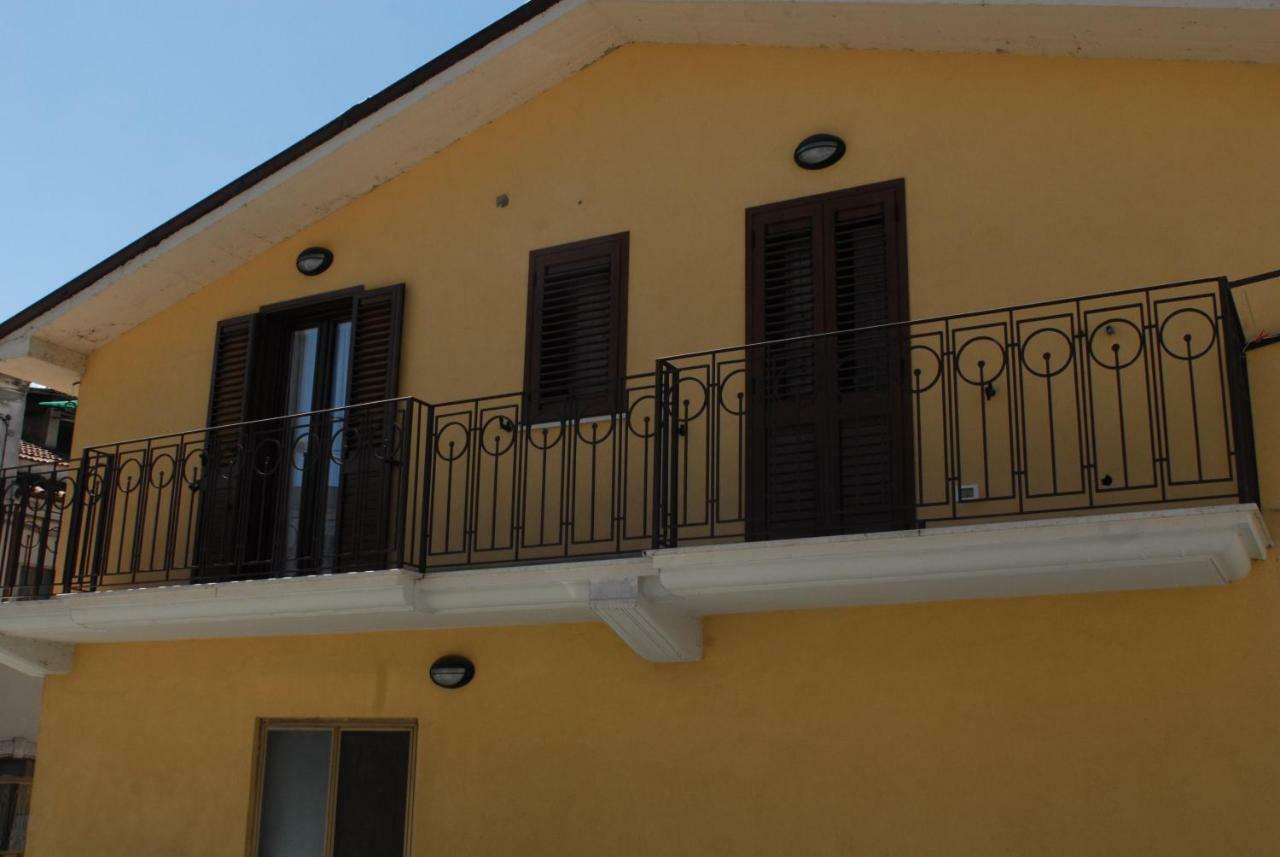 Dietro Piazza Maggiore Sulmona Ngoại thất bức ảnh